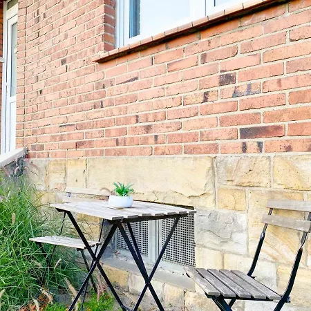 Διαμέρισμα Spacious & Chic With Balcony *
